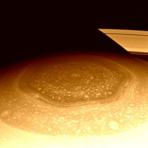 L'esagono di Saturno ripreso da Cassini