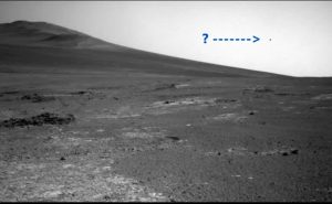 Il Mars Rover fotografa misterioso oggetto su Marte 