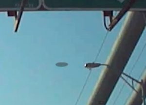 New York: un UFO compare su Verrazano Bridge